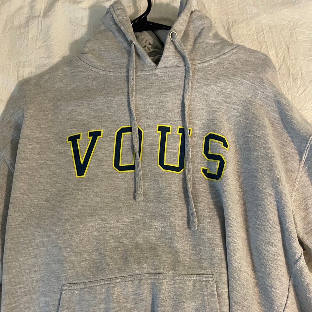 Vous Sweatshirt